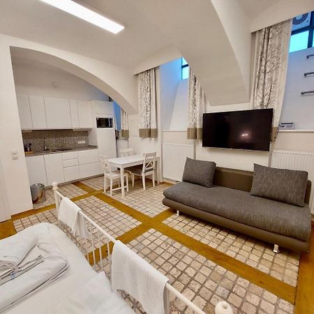 Modern Studios Near City Center Bécs Kültér fotó