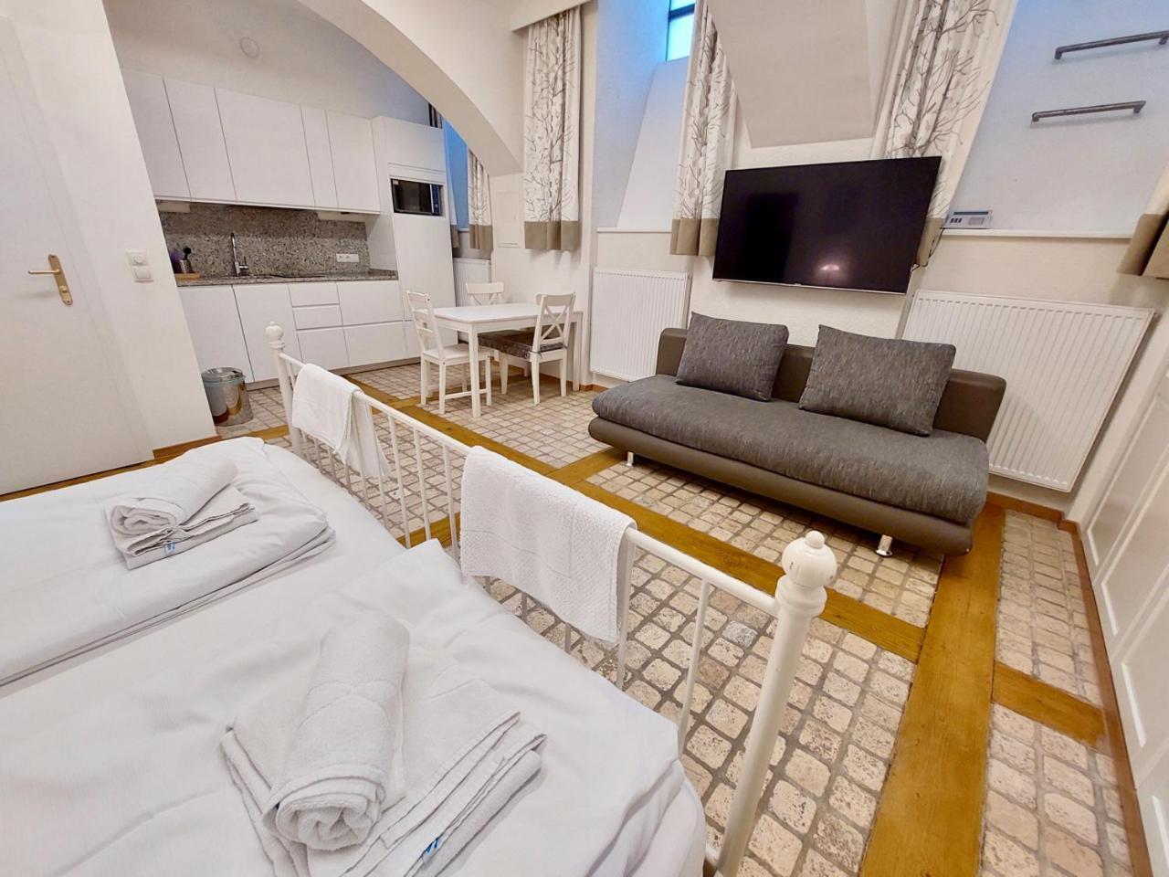 Modern Studios Near City Center Bécs Kültér fotó