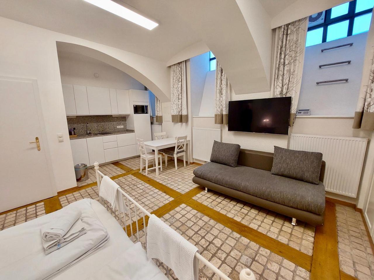 Modern Studios Near City Center Bécs Kültér fotó